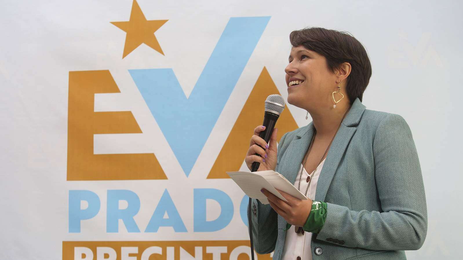 Lanza candidatura basada en enfrentar la Junta y cancelar la deuda ilegal