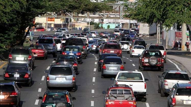 Tr�nsito semipesado en carreteras del �rea metro