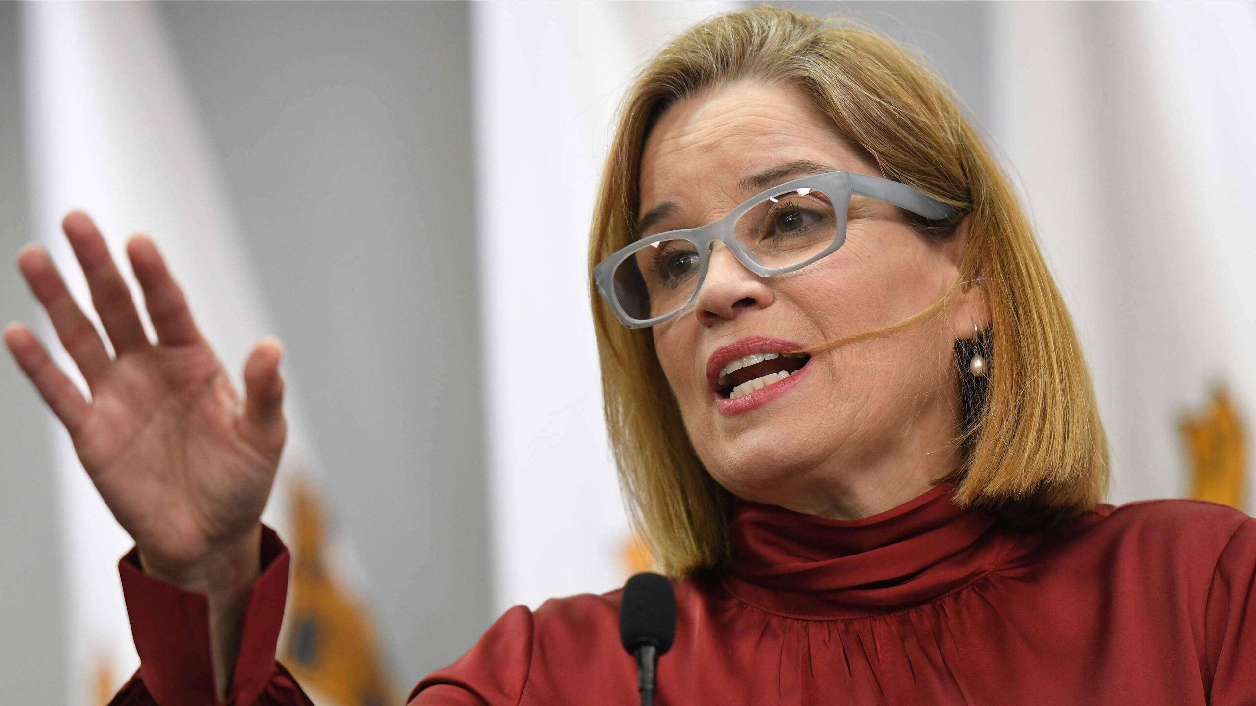 Carmen Yulín a Gobernadora:’Que diga cuántos muertos levantó con Evelyn Váz