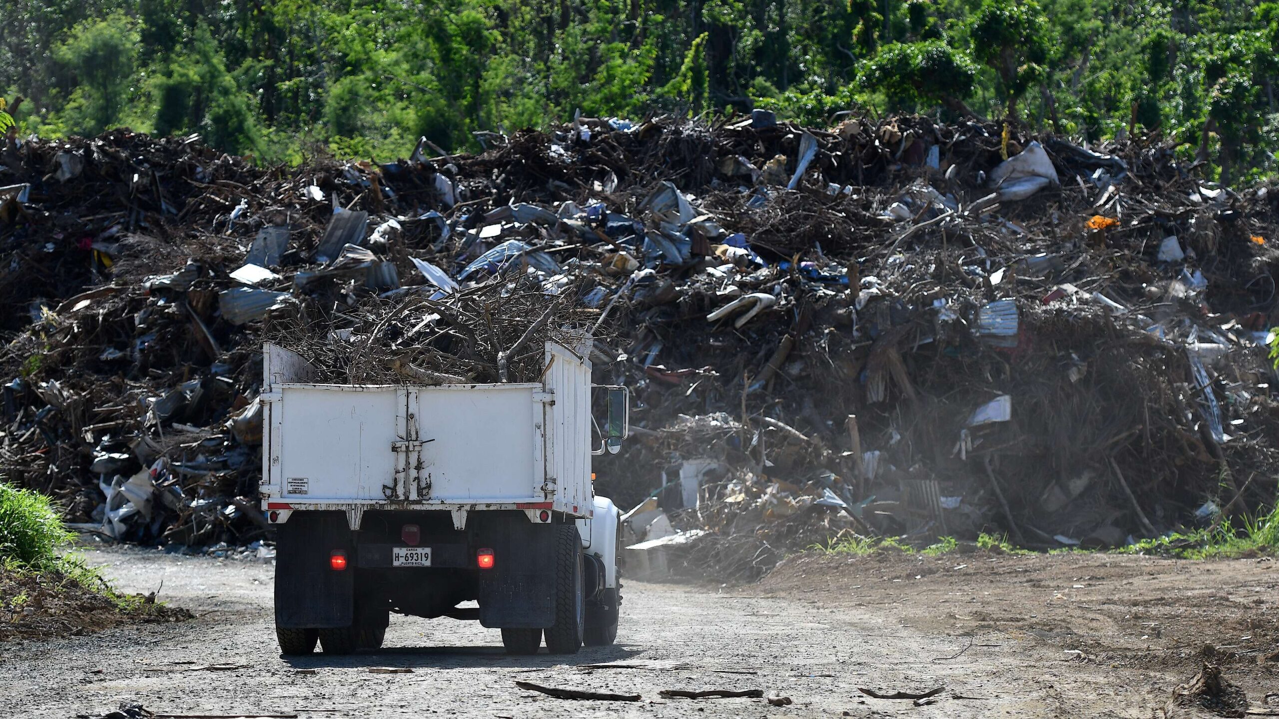 Sin plan concreto la Administración Vázquez Garced para enfrentar problema de vertederos