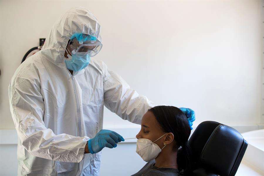 Los contagios de coronavirus continúan acelerándose en la República Dominicana