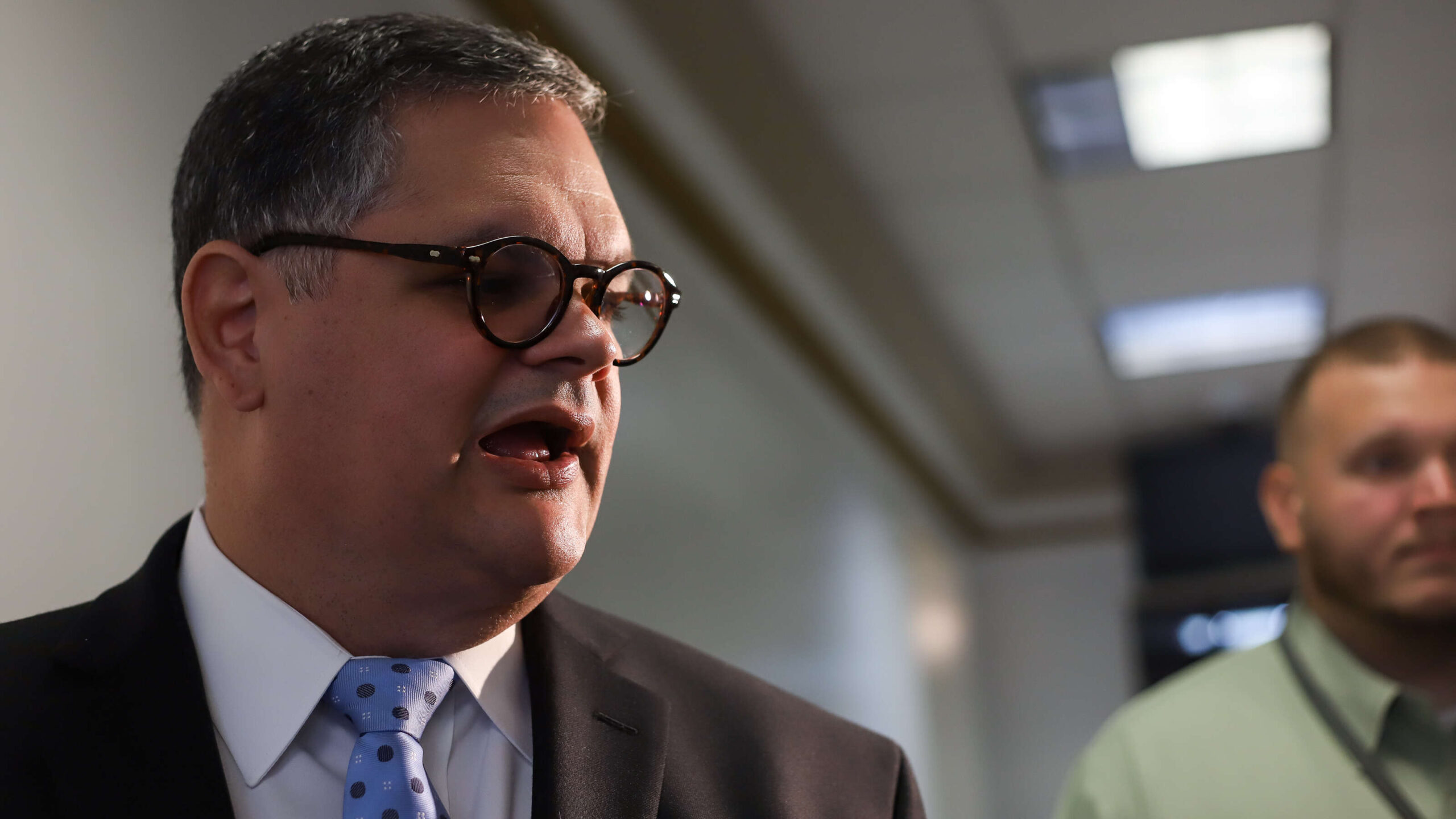 Oposición la emprende contra Gobernadora por la firma del Código Electoral