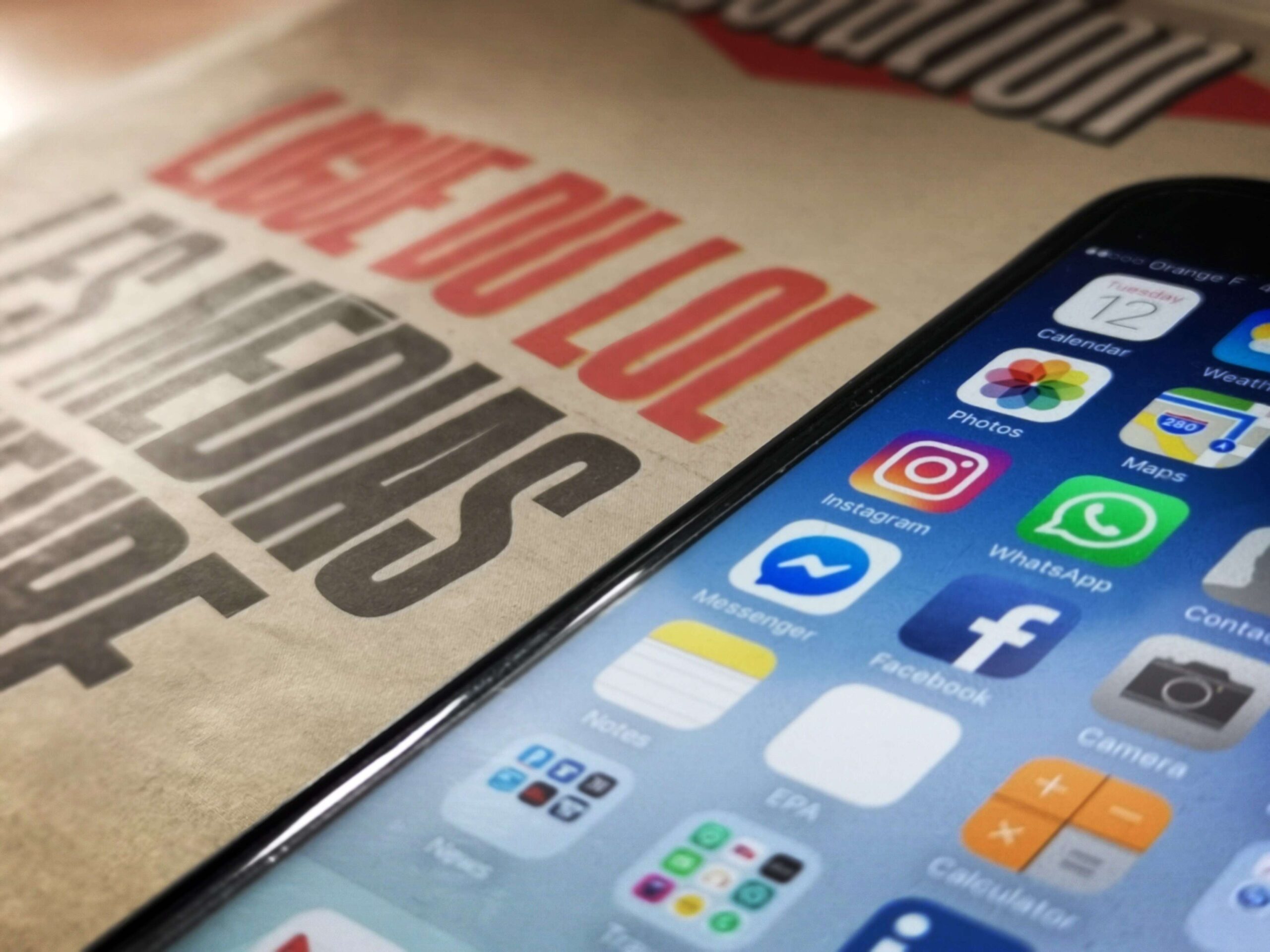 Usuarios de redes sociales podrán ocultar anuncios políticos