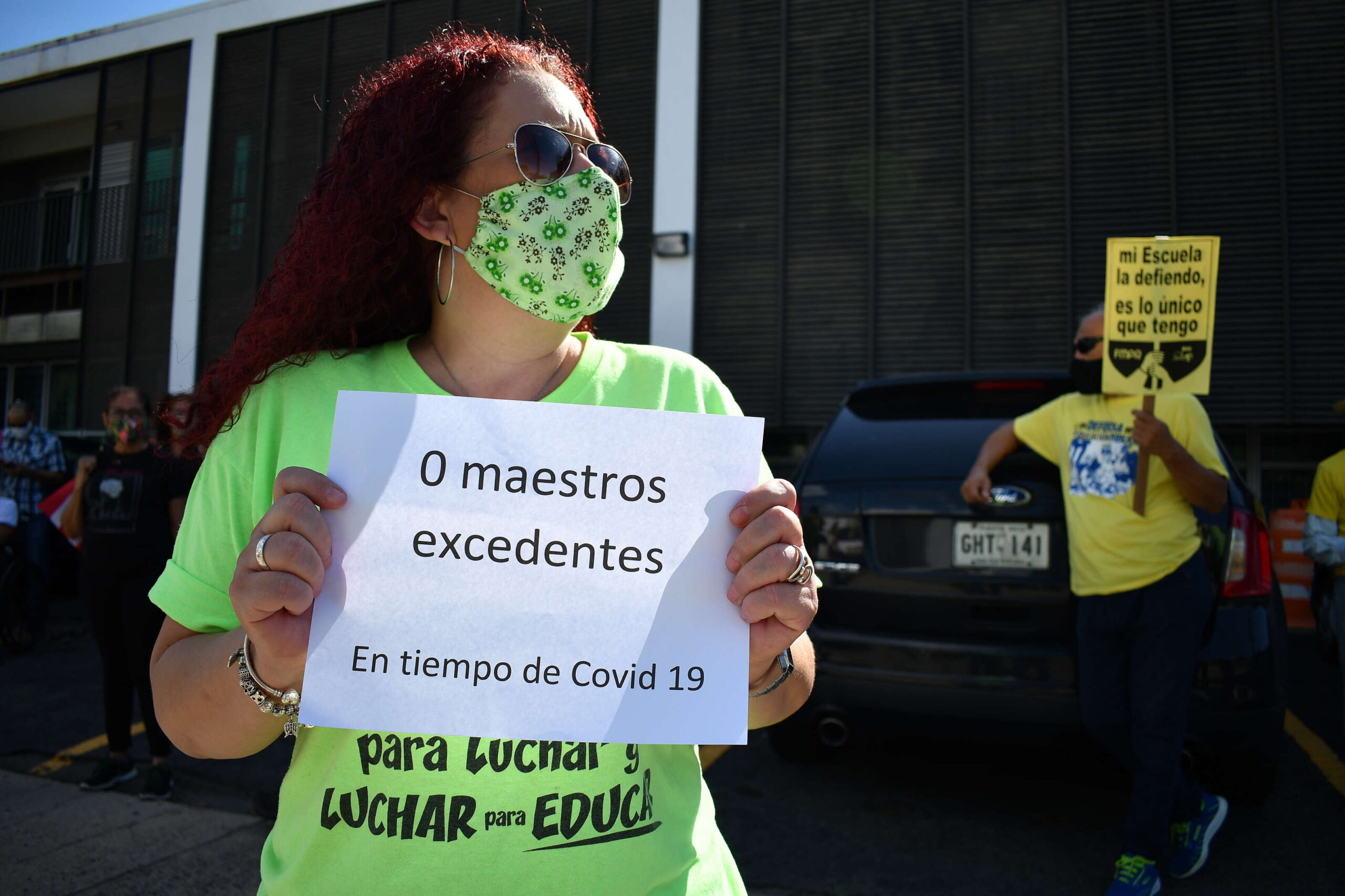 Maestros llevan sus exigencias hasta el Departamento de Educación