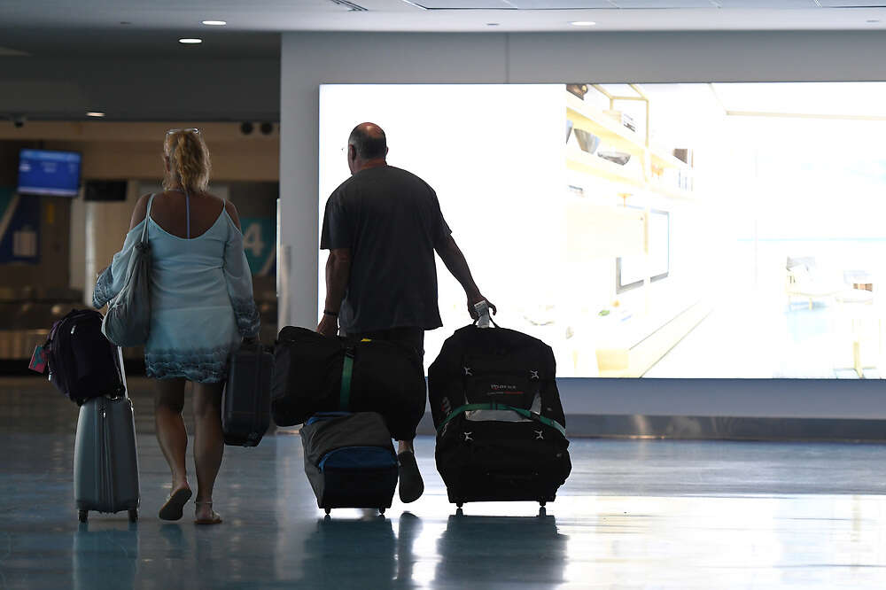 Investigan agresión entre turistas en el aeropuerto Luis Muñoz Marín