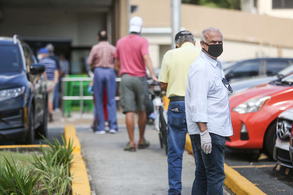 Ley dará prioridad en turnos y filas a adultos mayores y personal de primera respuesta