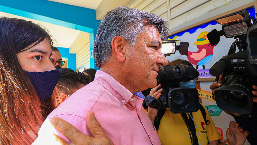 Denuncian «atropello» de Charlie Delgado con los  pescadores de Isabela