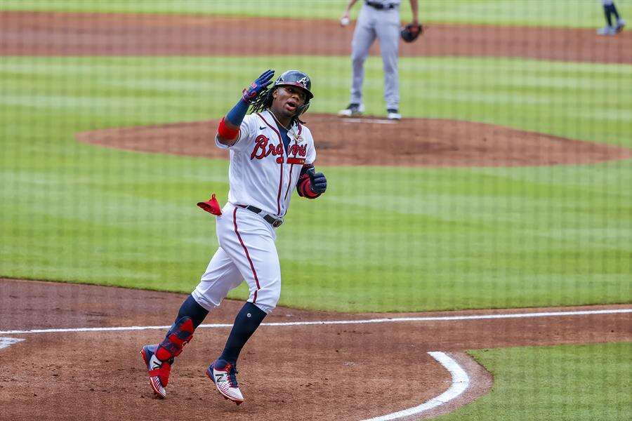 Atlanta no le permite carreras a los Rojos