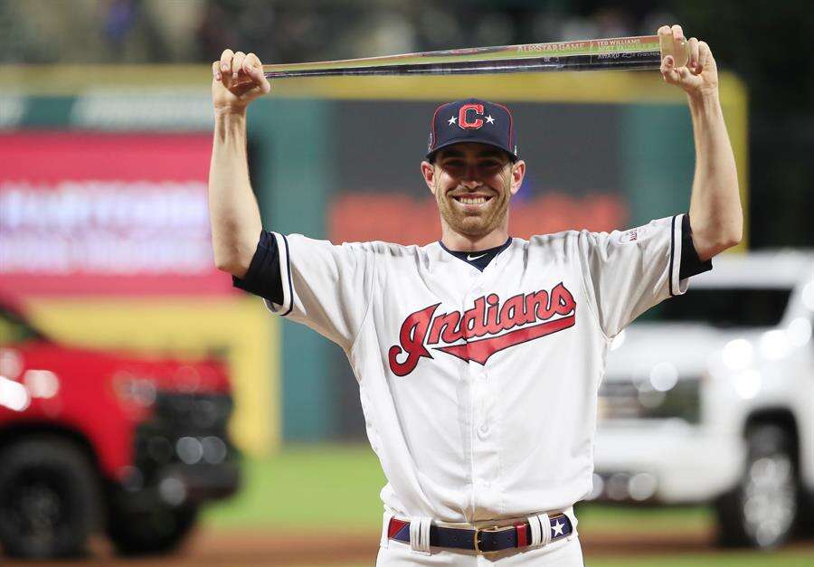 Shane Bieber y Trevor Bauer son premiados con el Cy Young