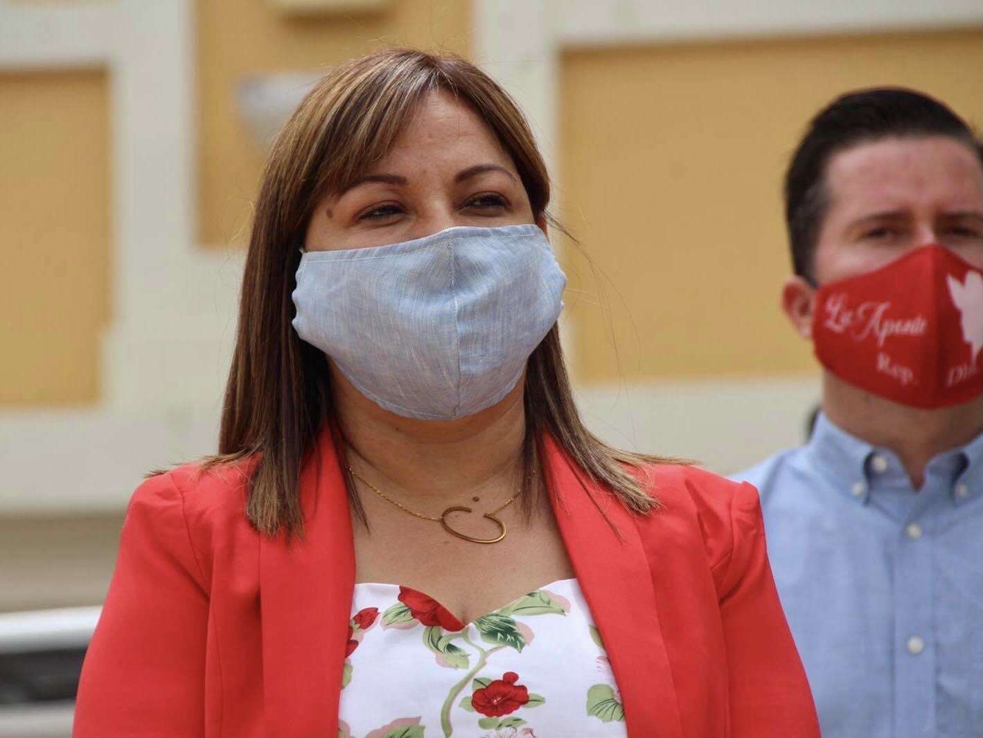 Alcaldesa de Morovis destina el dinero de su juramentación a un proyecto de tutorías