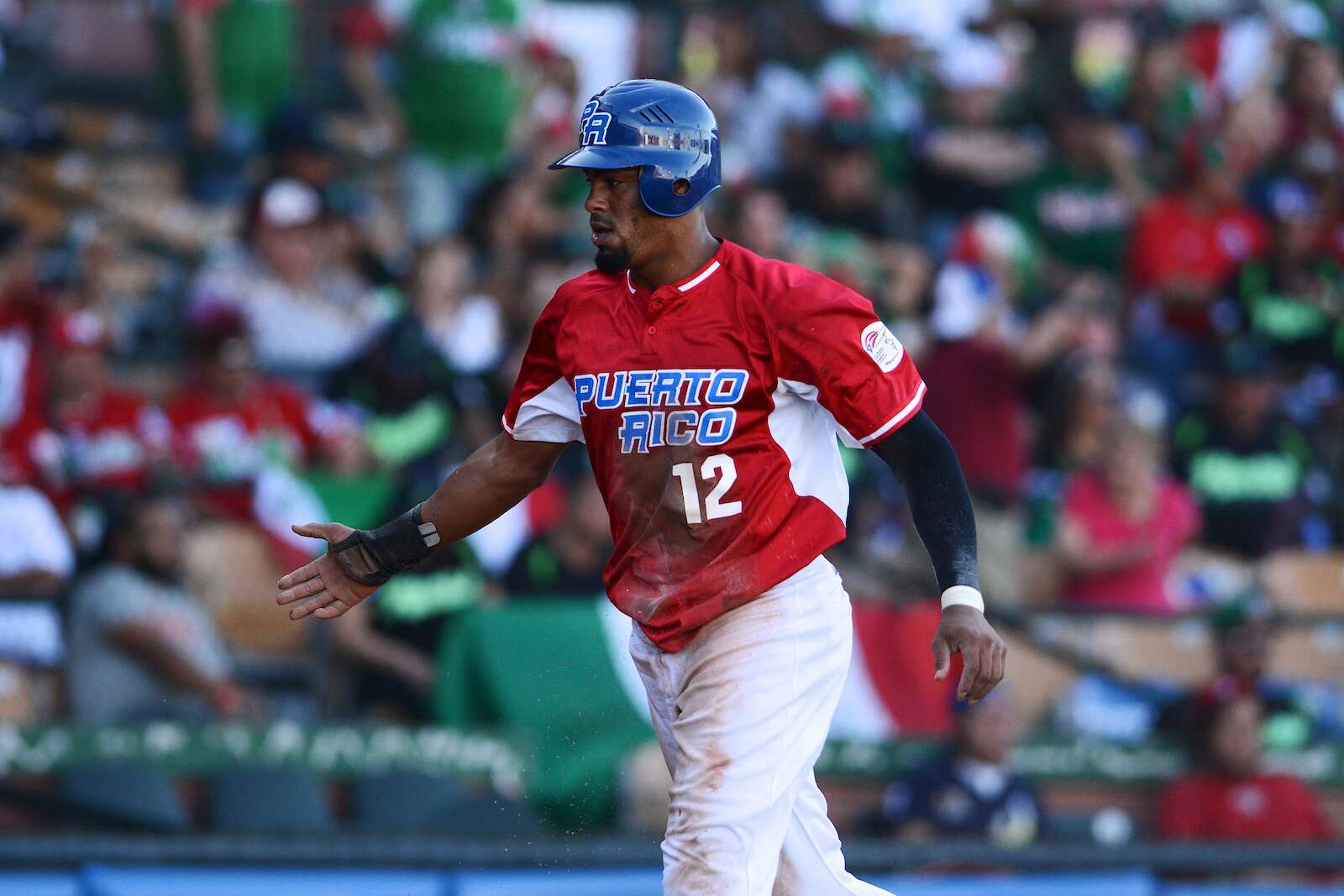 Henry Ramos y José Miranda lideran bateo en la primera semana