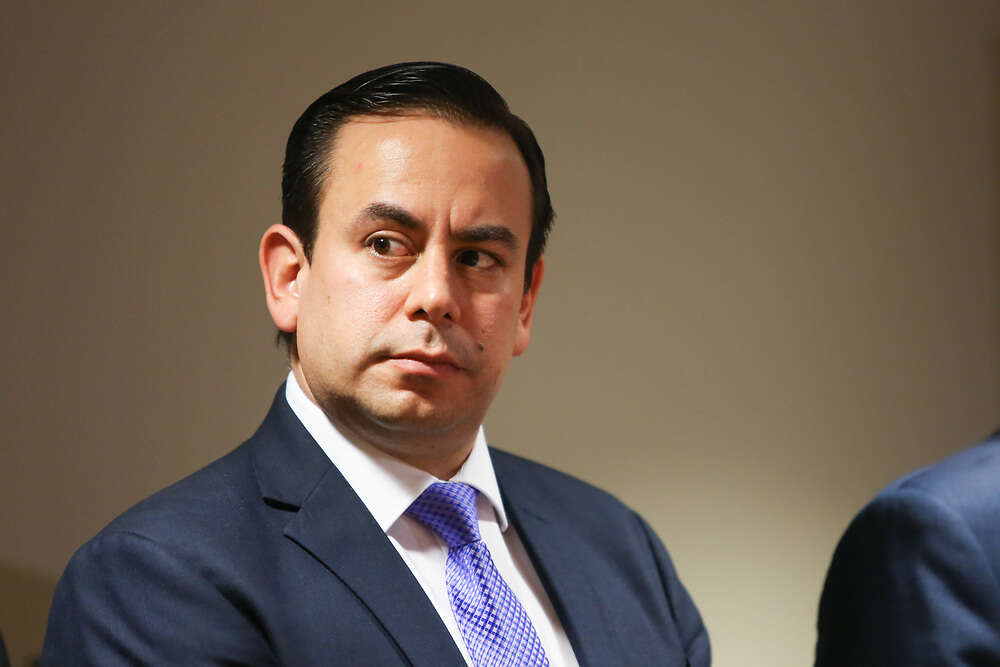 Villafañe escribe a presidente del Senado para oponerse a reevaluación de jefes de agencia que se qu