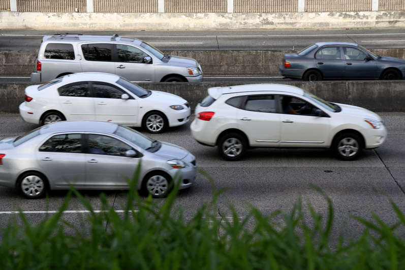 Tránsito semipesado en muchas carreteras principales