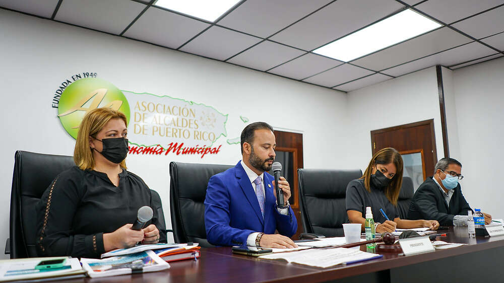 Alcaldes populares se quejan de que no hay plan para reapertura de clases en agosto, mucho menos en