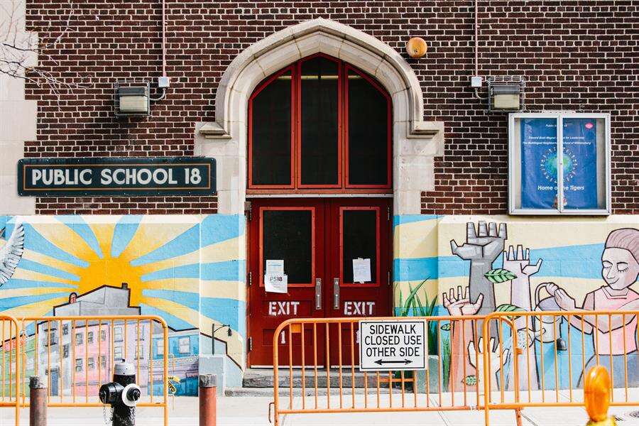 Cinco suicidios de estudiantes en Nueva York acentúan la crisis de Covid-19