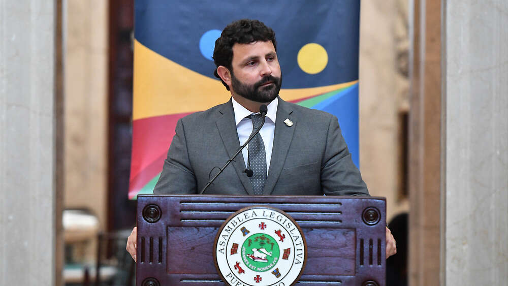 Levantan la mano candidatos a la silla que dejó Néstor Alonso Vega