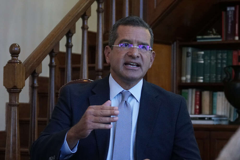 Gobernador anuncia proceso de subastas para hospital de Vieques