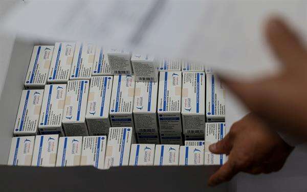 Los CDC comenzaron a evaluar la vacuna de J&J para actualizar su recomendación