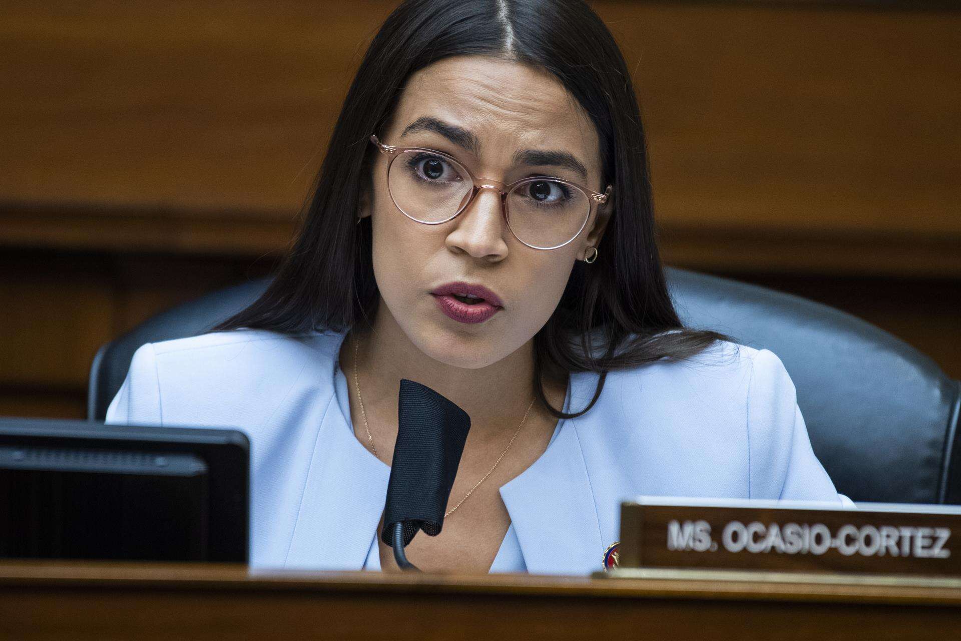 Ocasio-Cortez tiene encontronazo con una legisladora republicana cercana a QAnon