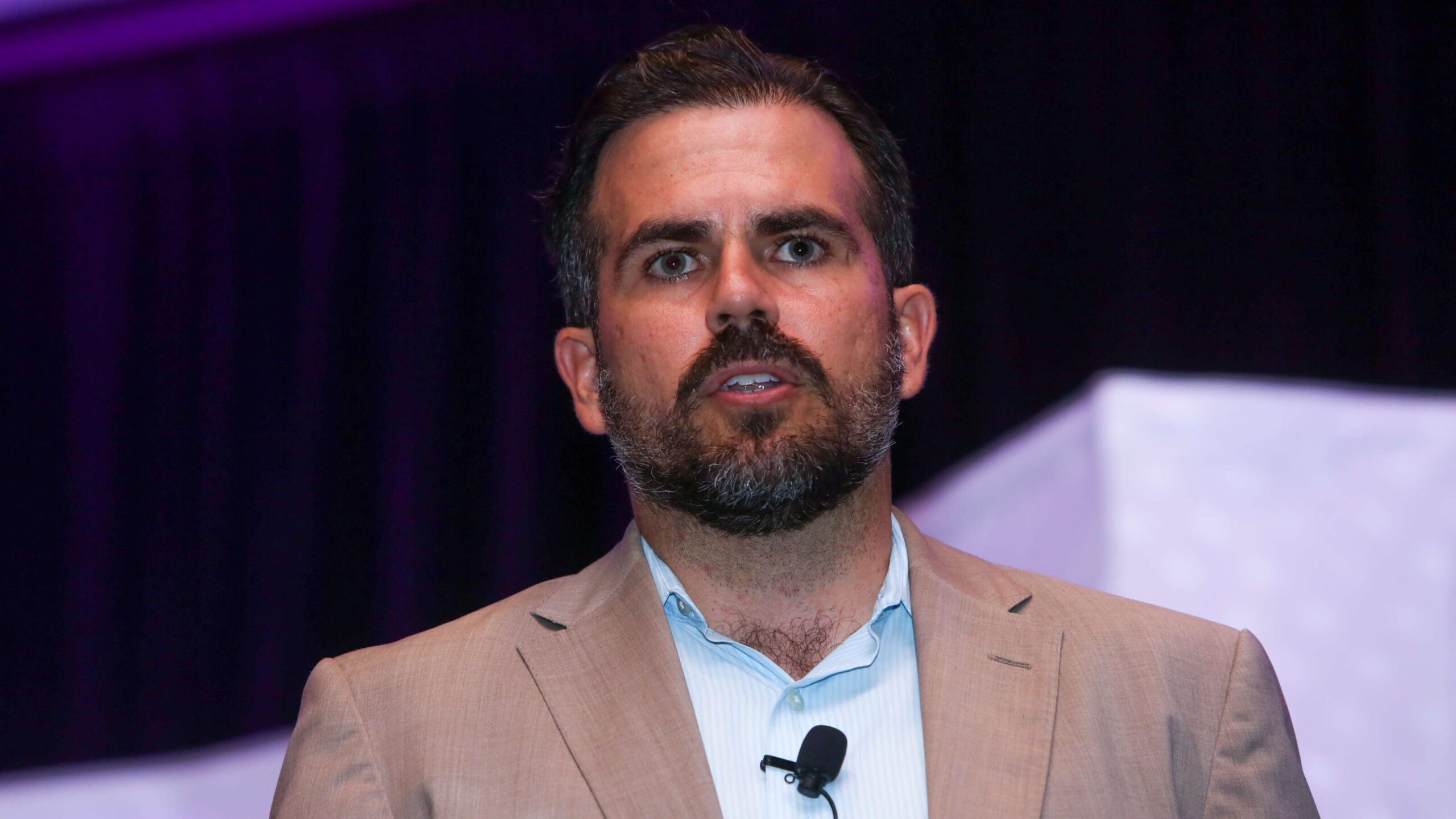 Cautela generalizada por el regreso de Ricardo Rosselló