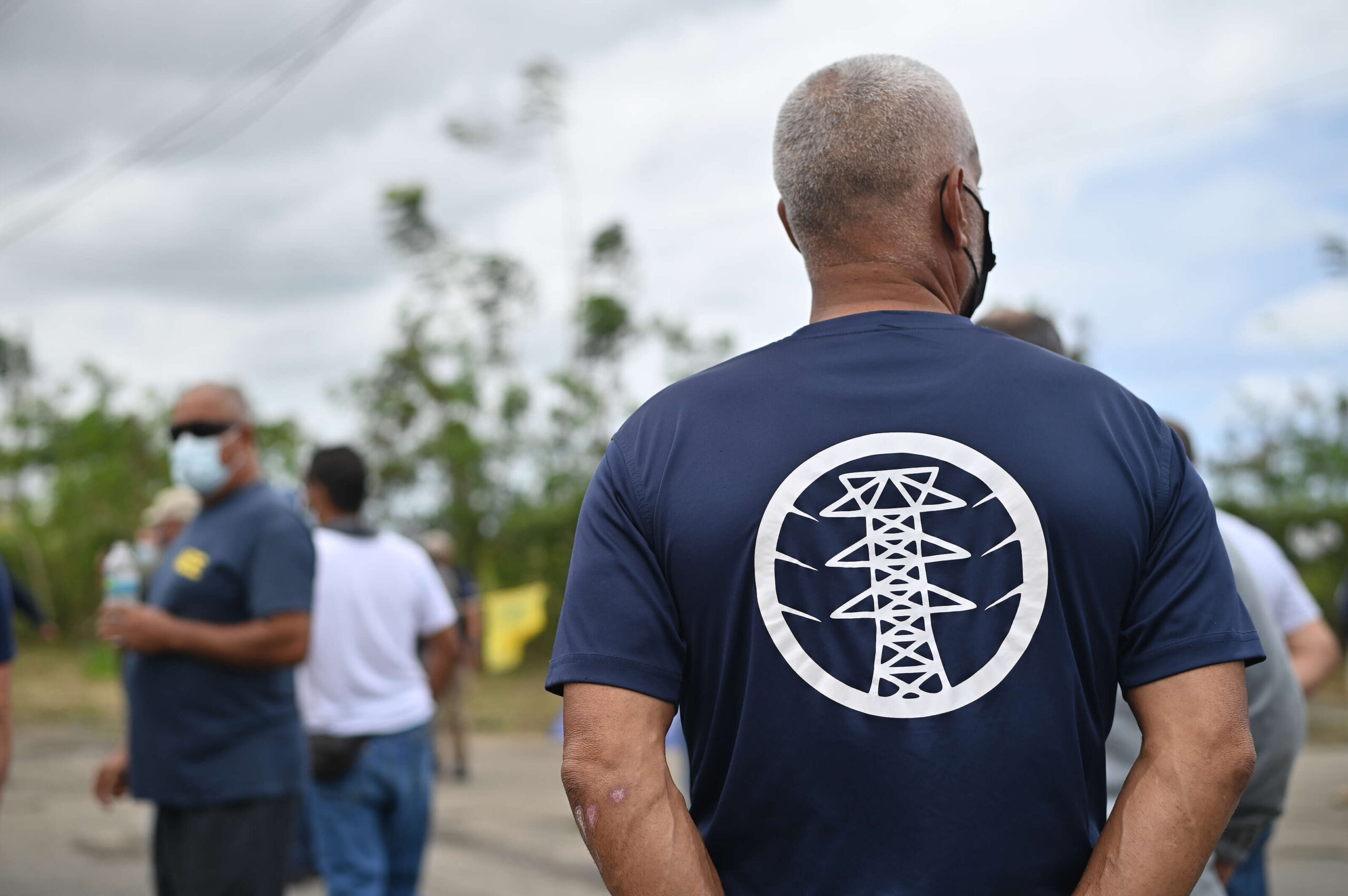 Cabos sueltos arrojan dudas sobre la transición a LUMA