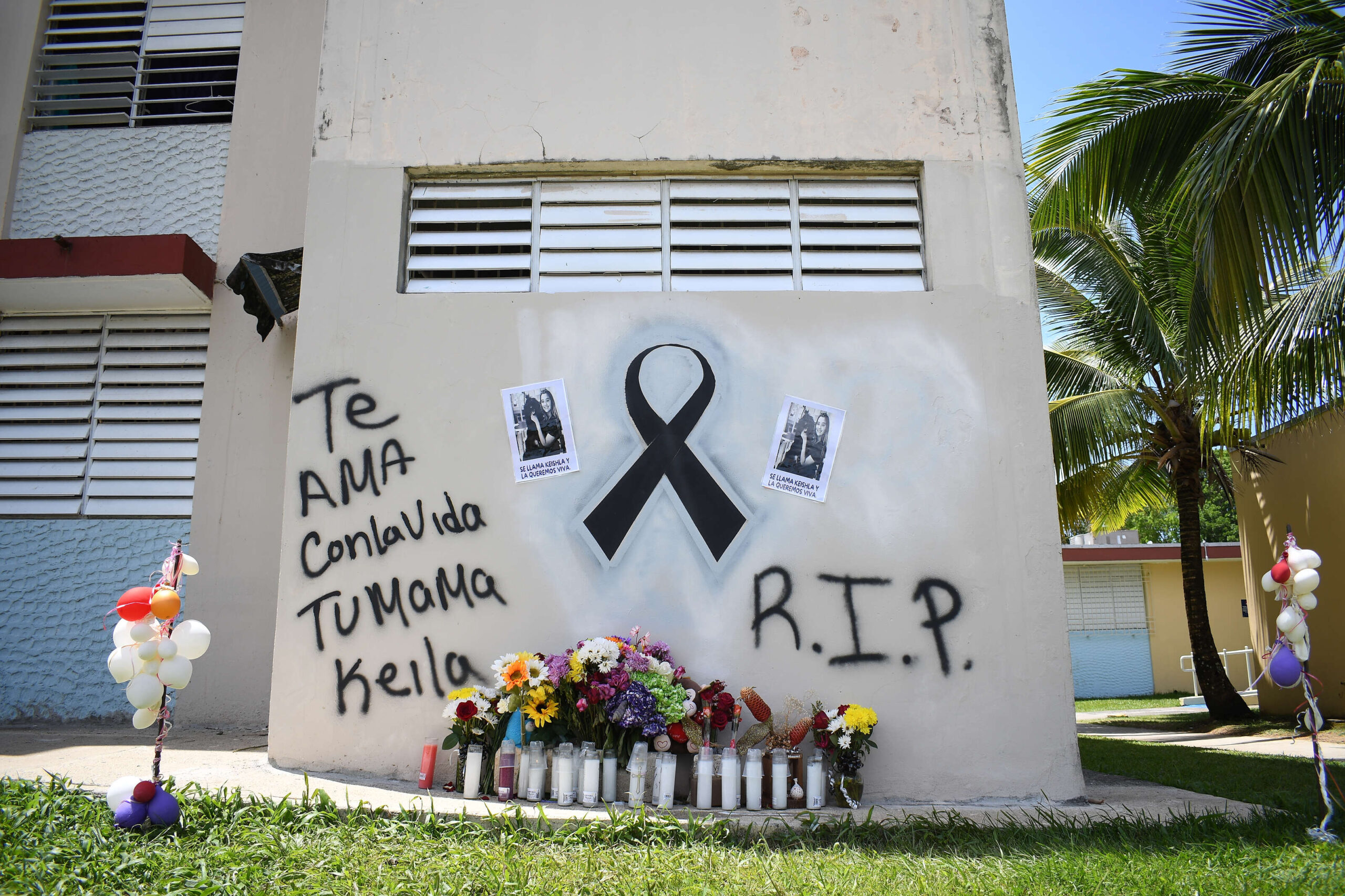 EN VIVO: Hablan los padres del Keishla Rodríguez en su velatorio