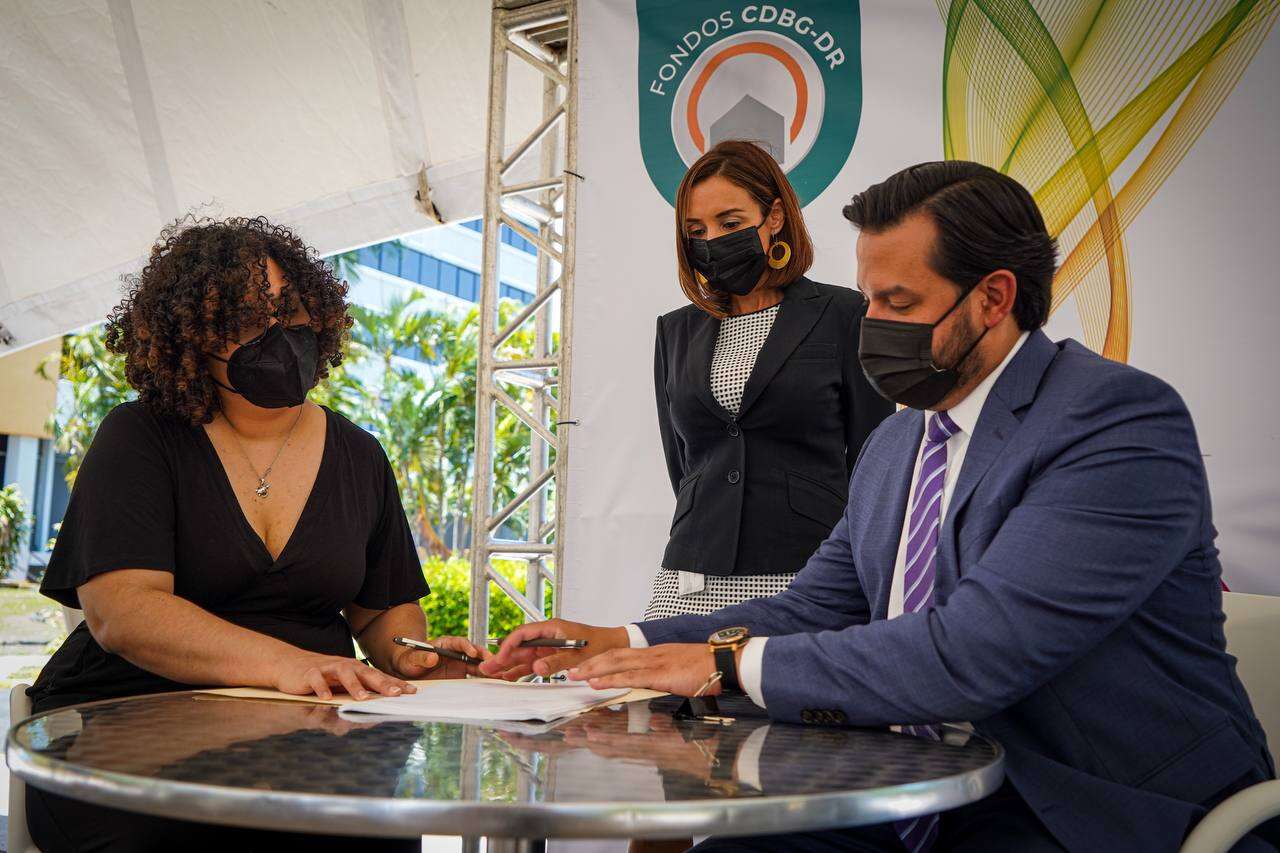 Vivienda otorga fondos CDBG-DR para población vulnerable