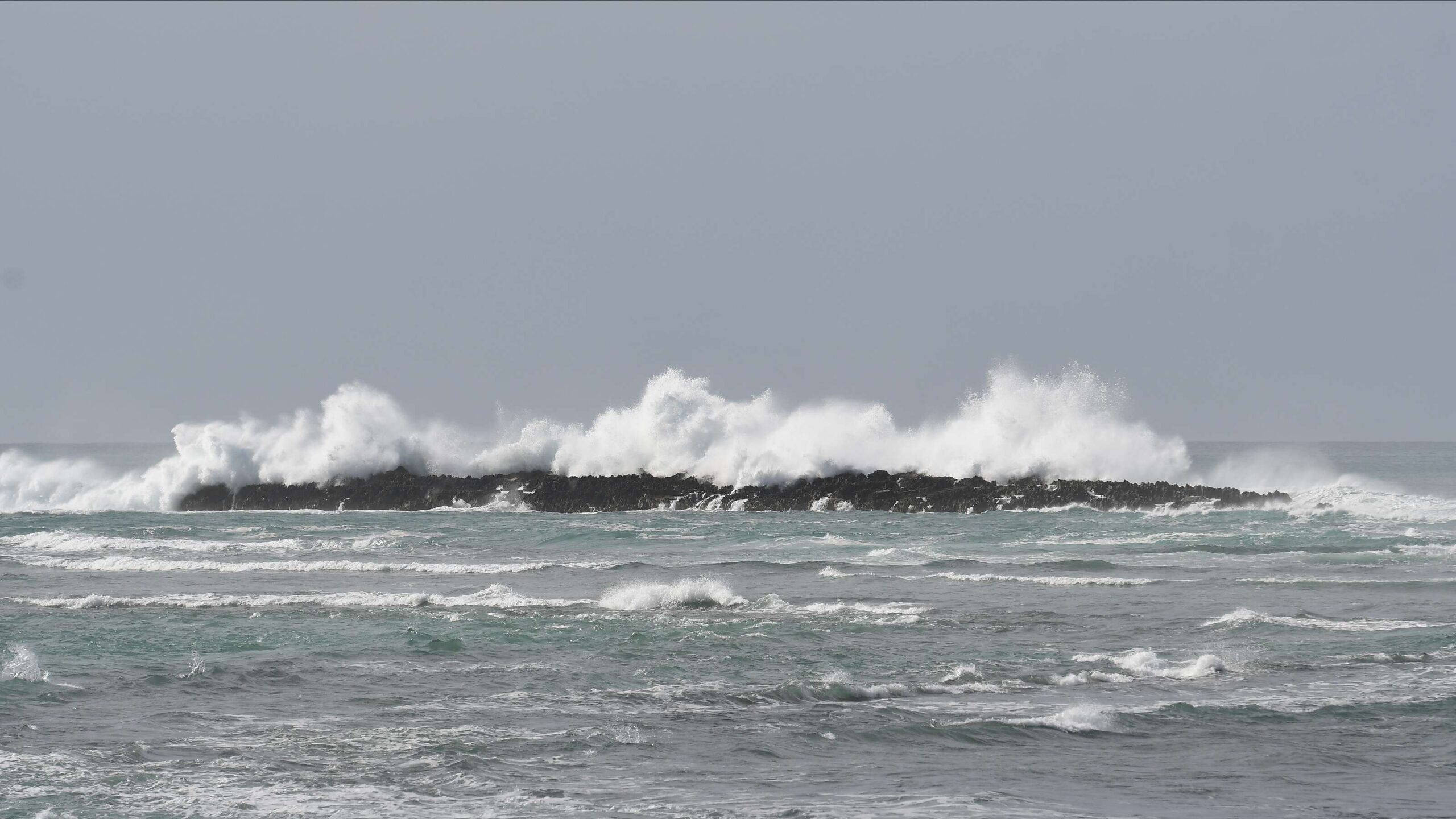 Advierten sobre alto riesgo de corrientes marinas en el norte