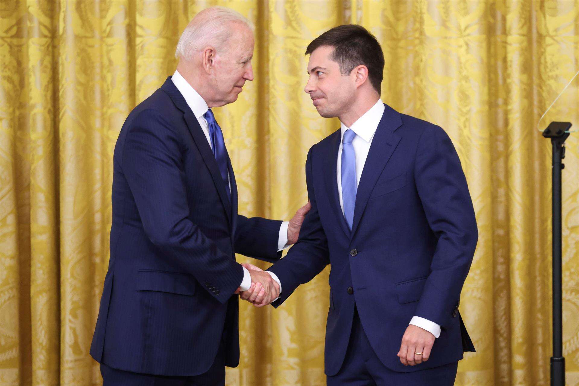 Biden: «El día del orgullo gay está de vuelta en la Casa Blanca»