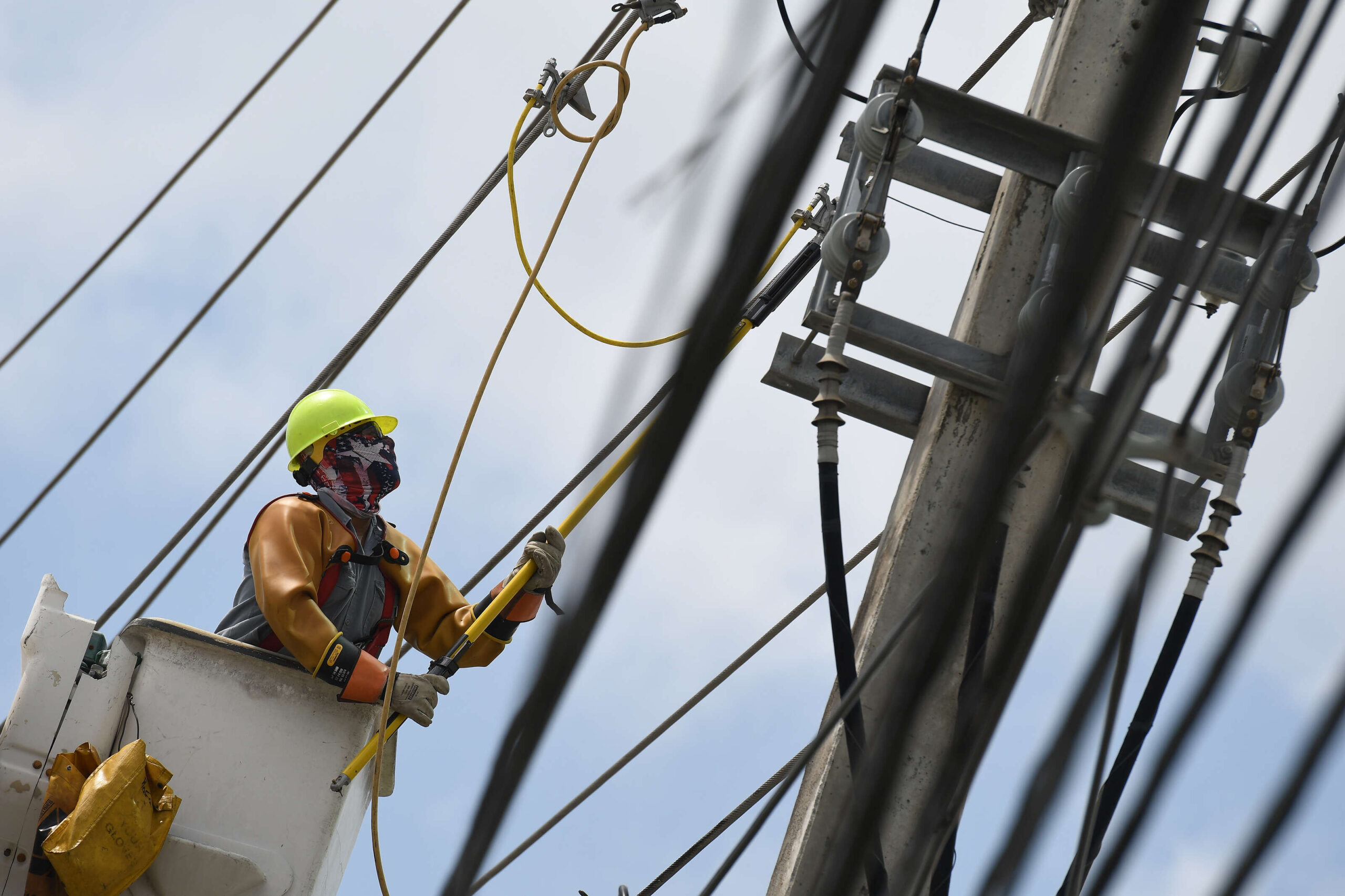 Casi 3,000 clientes sin luz hoy, admite LUMA Energy