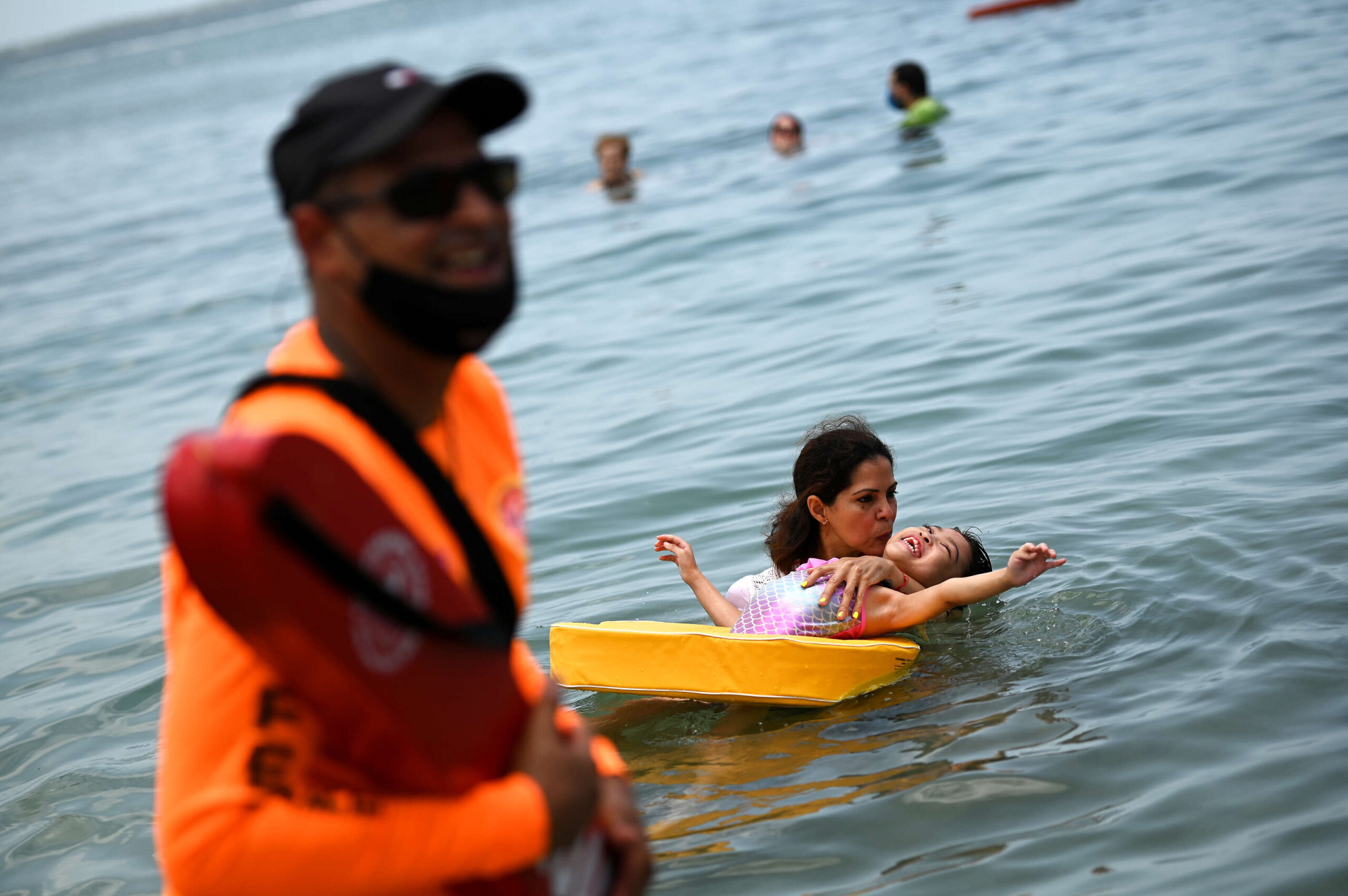Comunidad con diversidad funcional celebra reapertura de ‘Mar Sin Barreras’