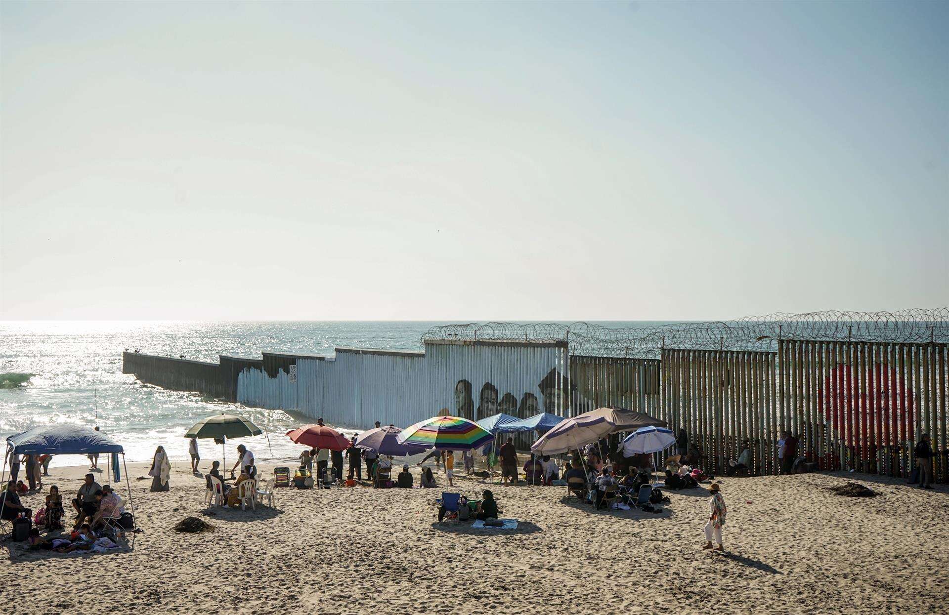 El Gobierno de Biden termina contratos para construcción del muro fronterizo