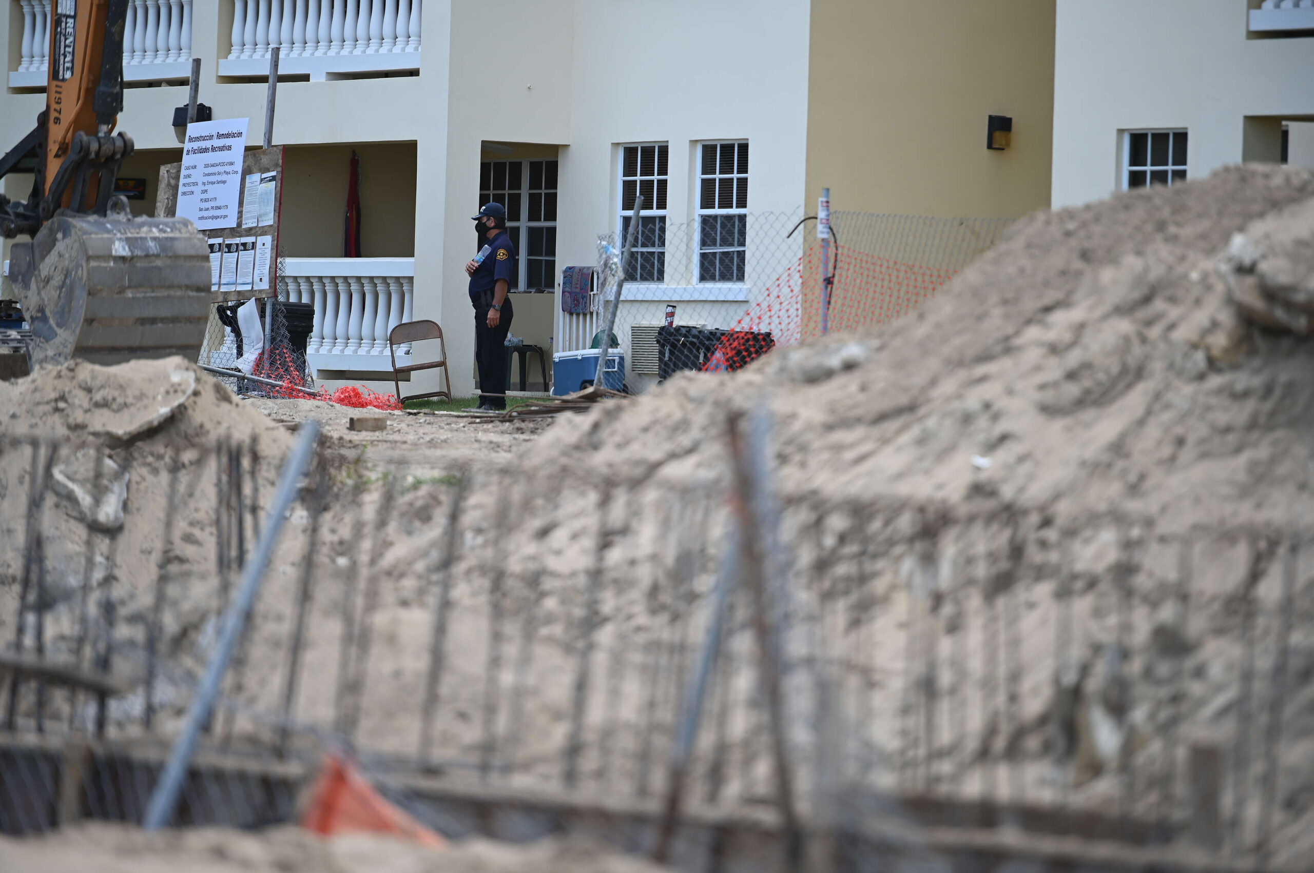 Mientras Sol y Playa se enreda en el tribunal, planifican orden para volver a levantar verja en la p