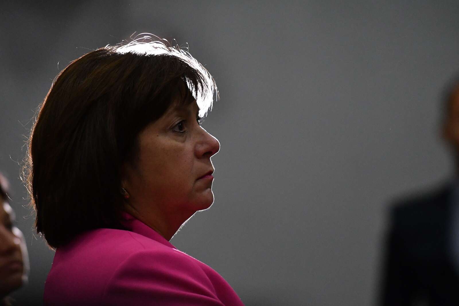 Más de un millón al año en fondos públicos para la Directora Ejecutiva de la Junta