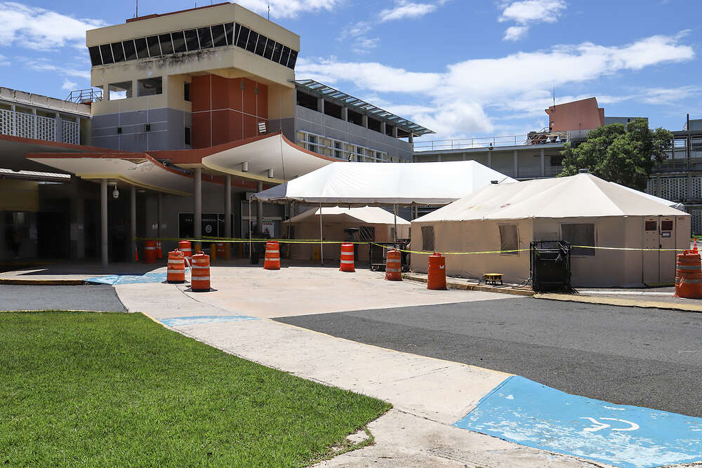 Solo vacunados o libres de covid-19 podrán realizar visitas en Centro Médico