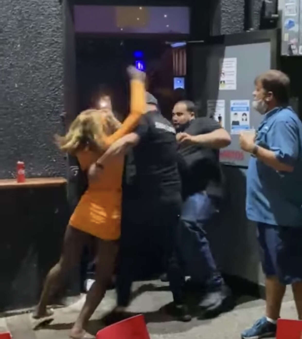 Graban trifulca con turistas en La Placita de Santurce