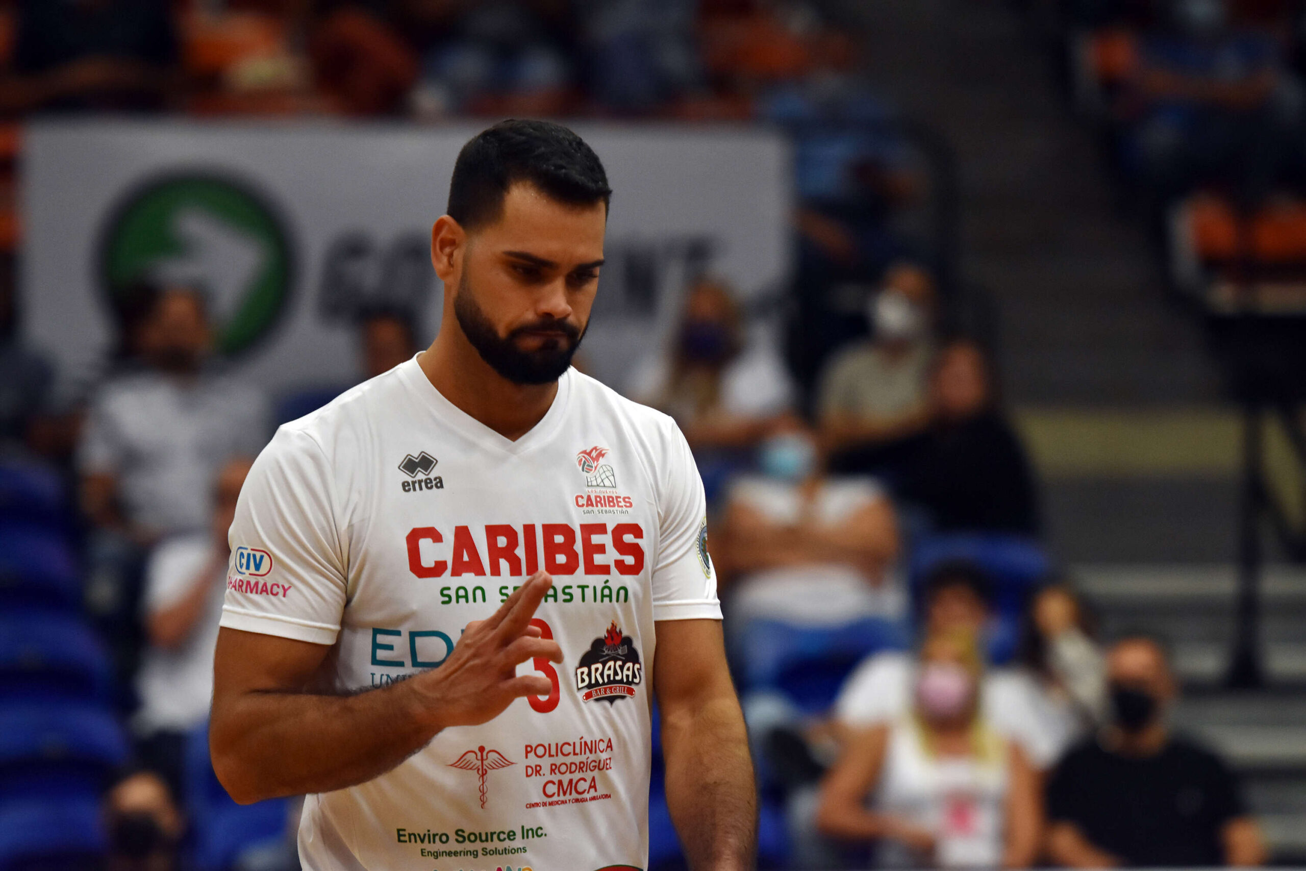 Caribes y Gigantes logran victorias en el voleibol masculino