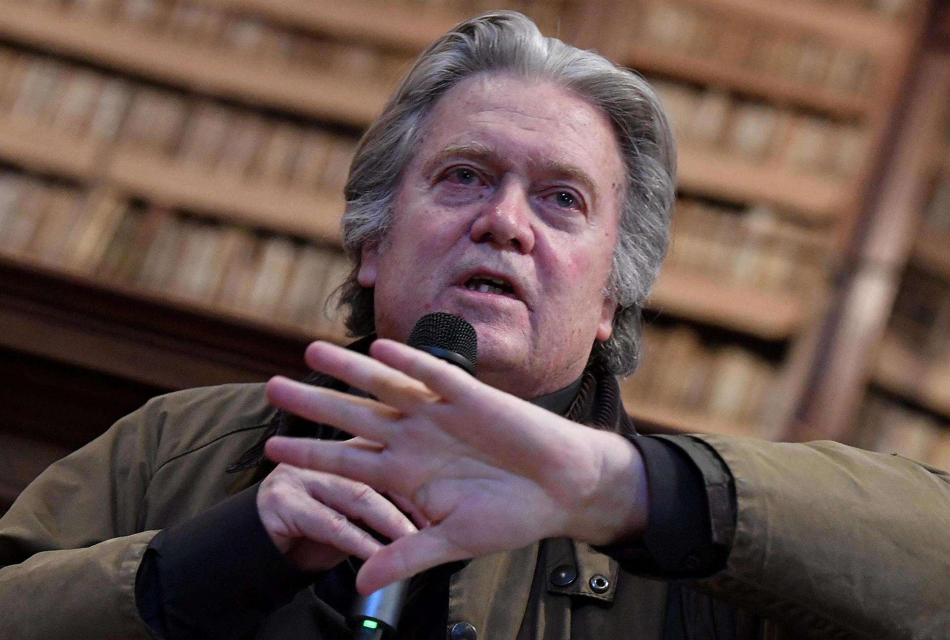 Bannon, acusado de desacato ante la Justicia por desobedecer al Congreso