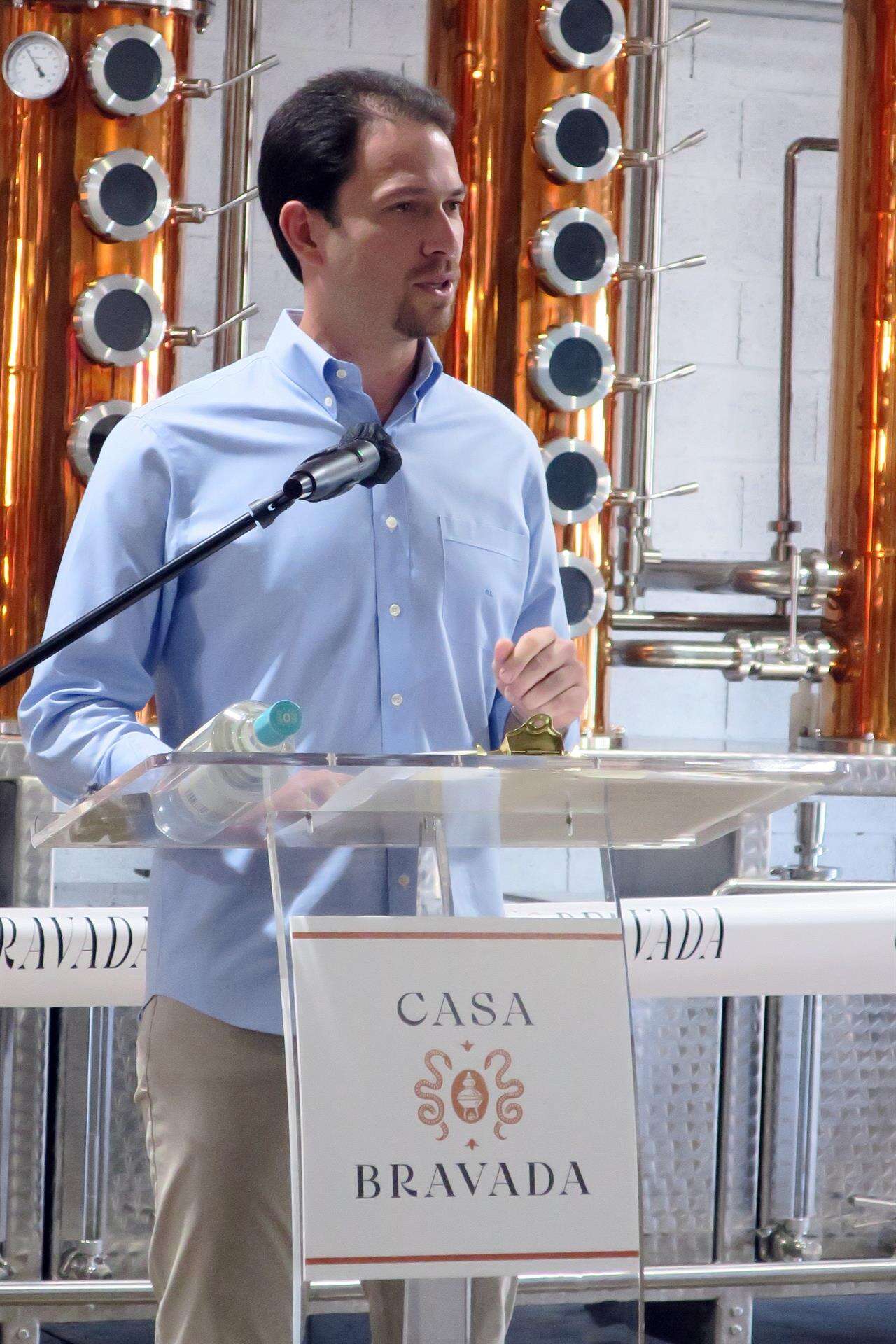 Inauguran la primera destilería de vodka elaborado en Puerto Rico