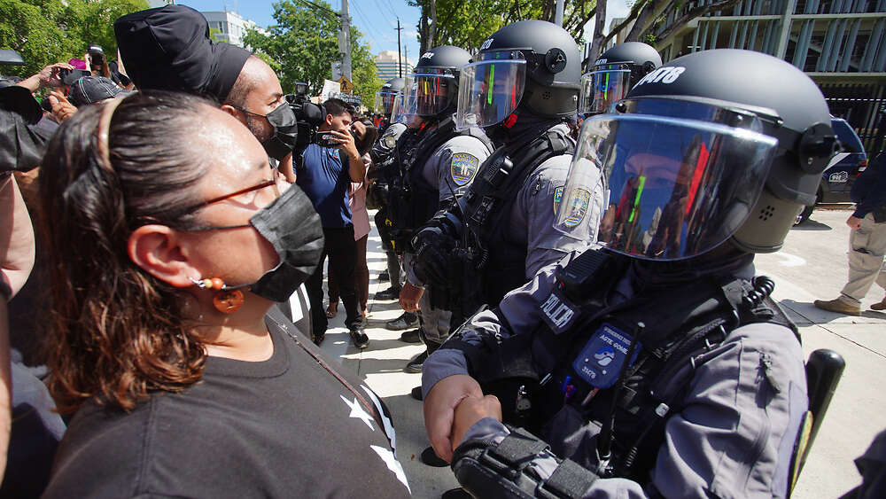 Menos los opositores del Plan de Ajuste de Deuda  tras retirada del Gobierno y otros