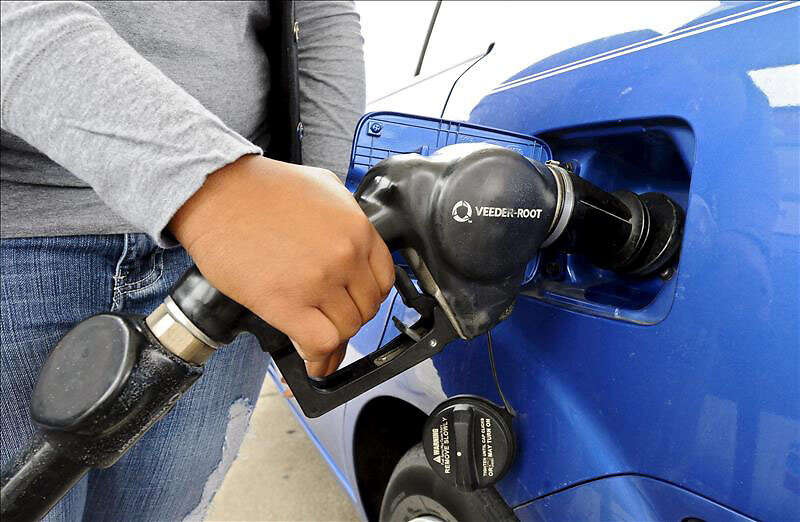 El precio de la gasolina podría pasar el $1 mientras el Bitcoin cae tras ataque ruso a Ucrania