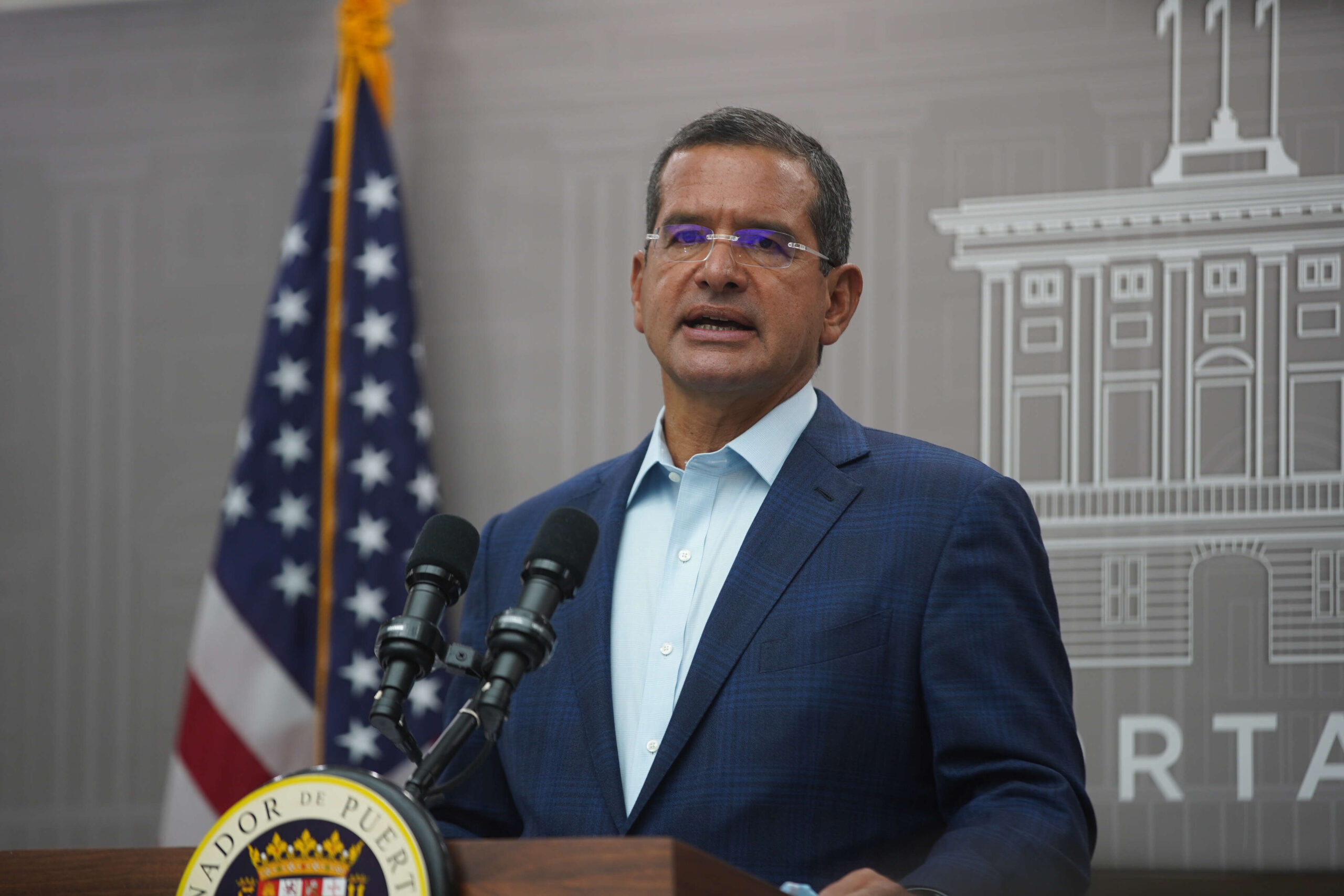 Pierluisi anuncia aumento de $500 mensuales para oficiales correccionales