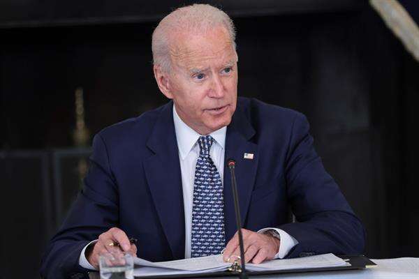 Biden aprueba enviar miles de tropas estadounidenses a Europa en medio de tensiones con Rusia