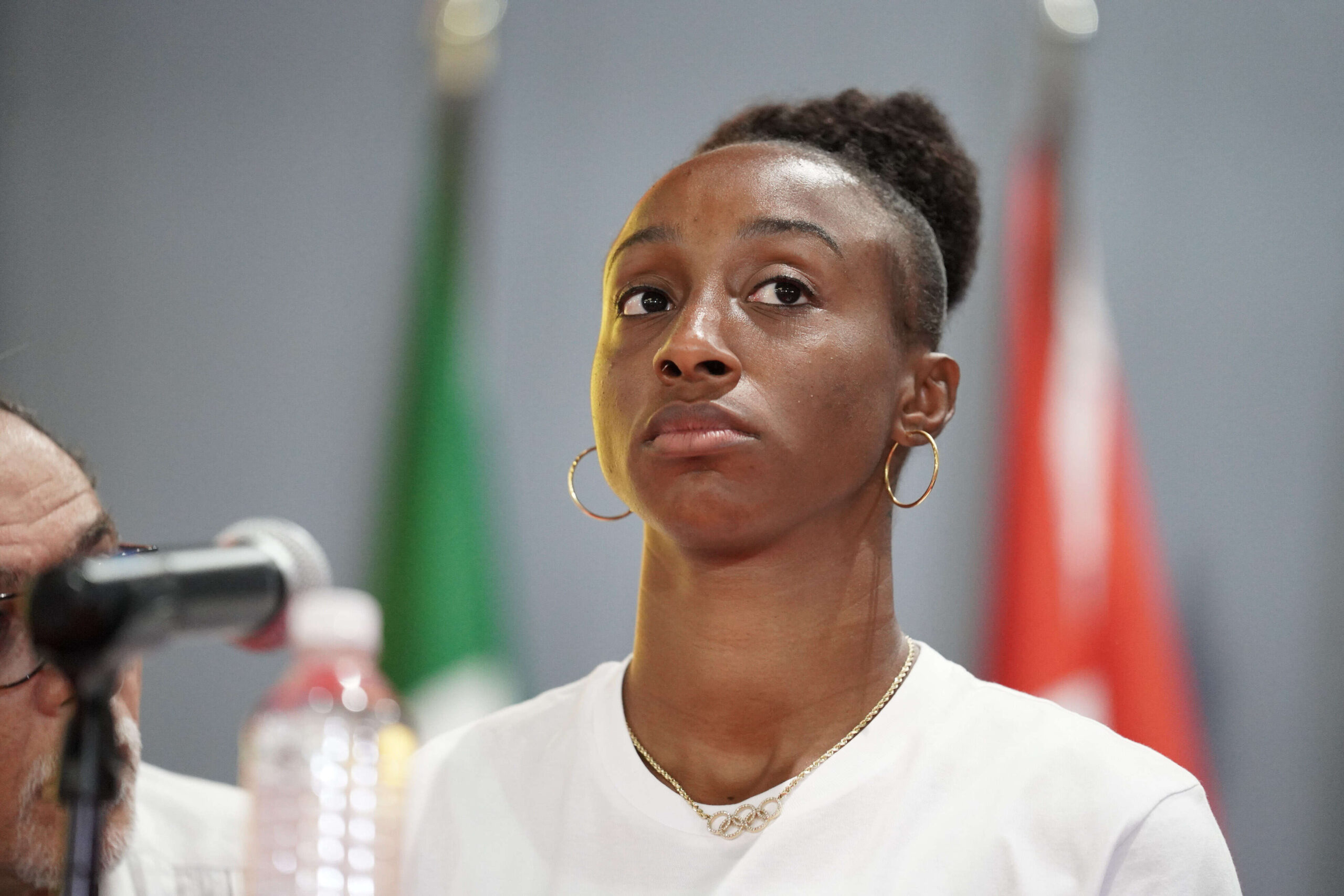 Jasmine Camacho-Quinn le dio »delete» a sus mensajes sobre competidoras trans