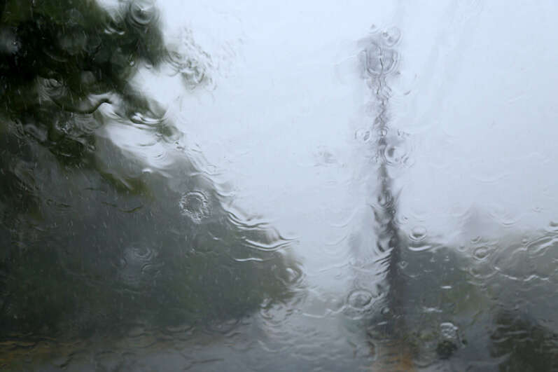 Se esperan aguaceros fuertes en el oeste por la tarde