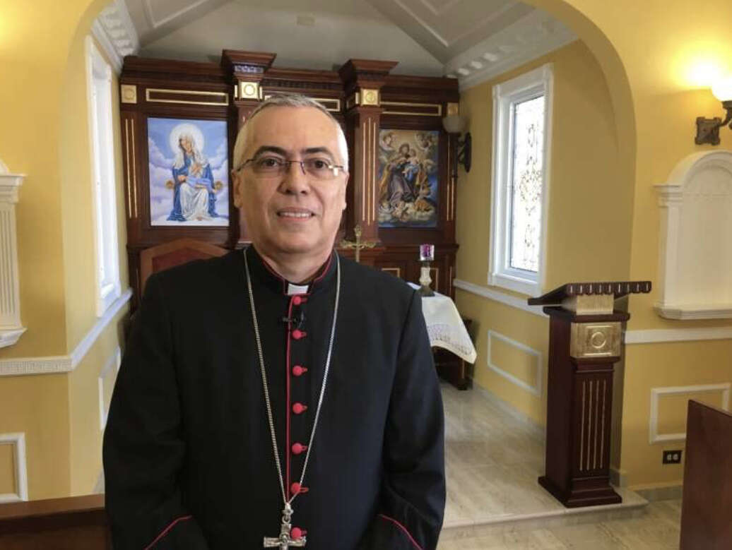 Obispo Daniel Fernández apoya proyecto de ley que restringe el aborto