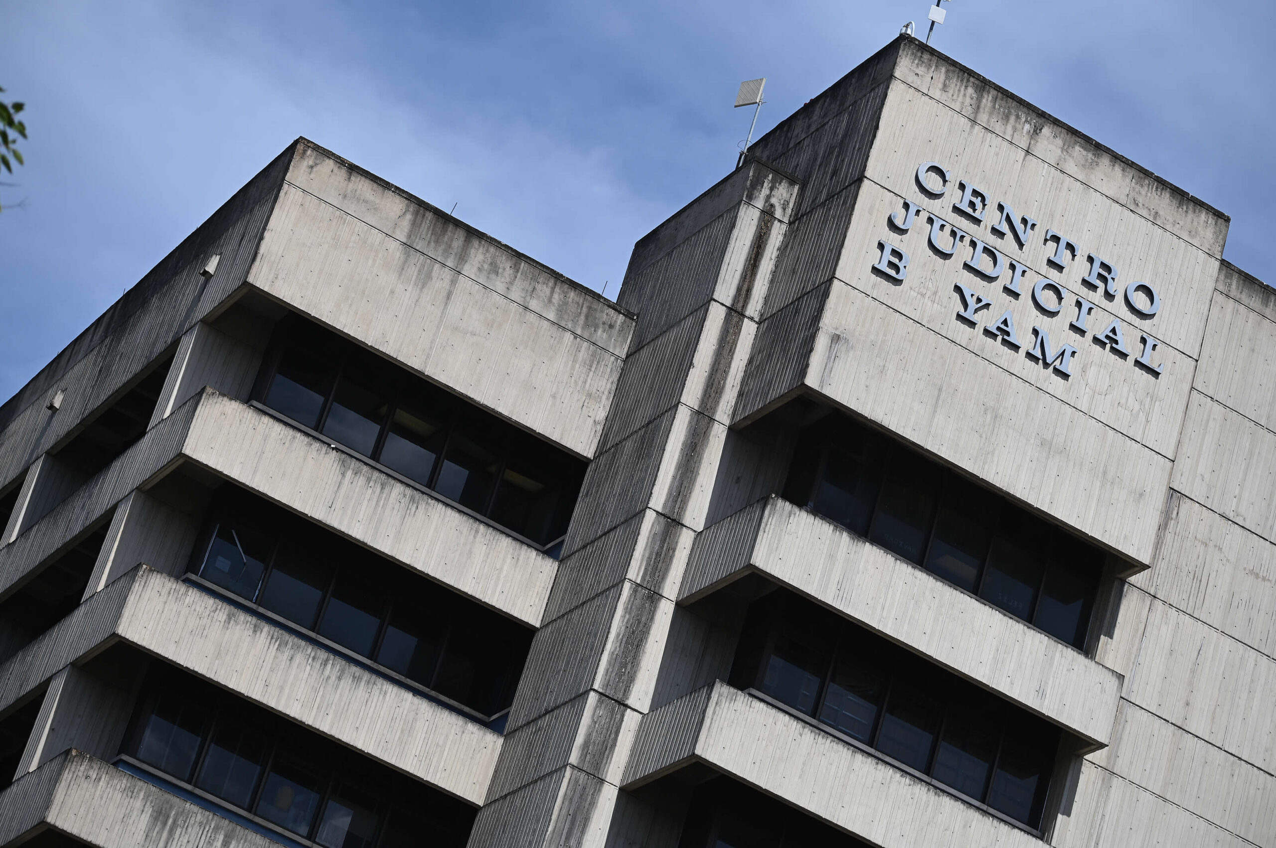 Someten cargos contra individuo que violó a mujer en gasolinera de Bayamón