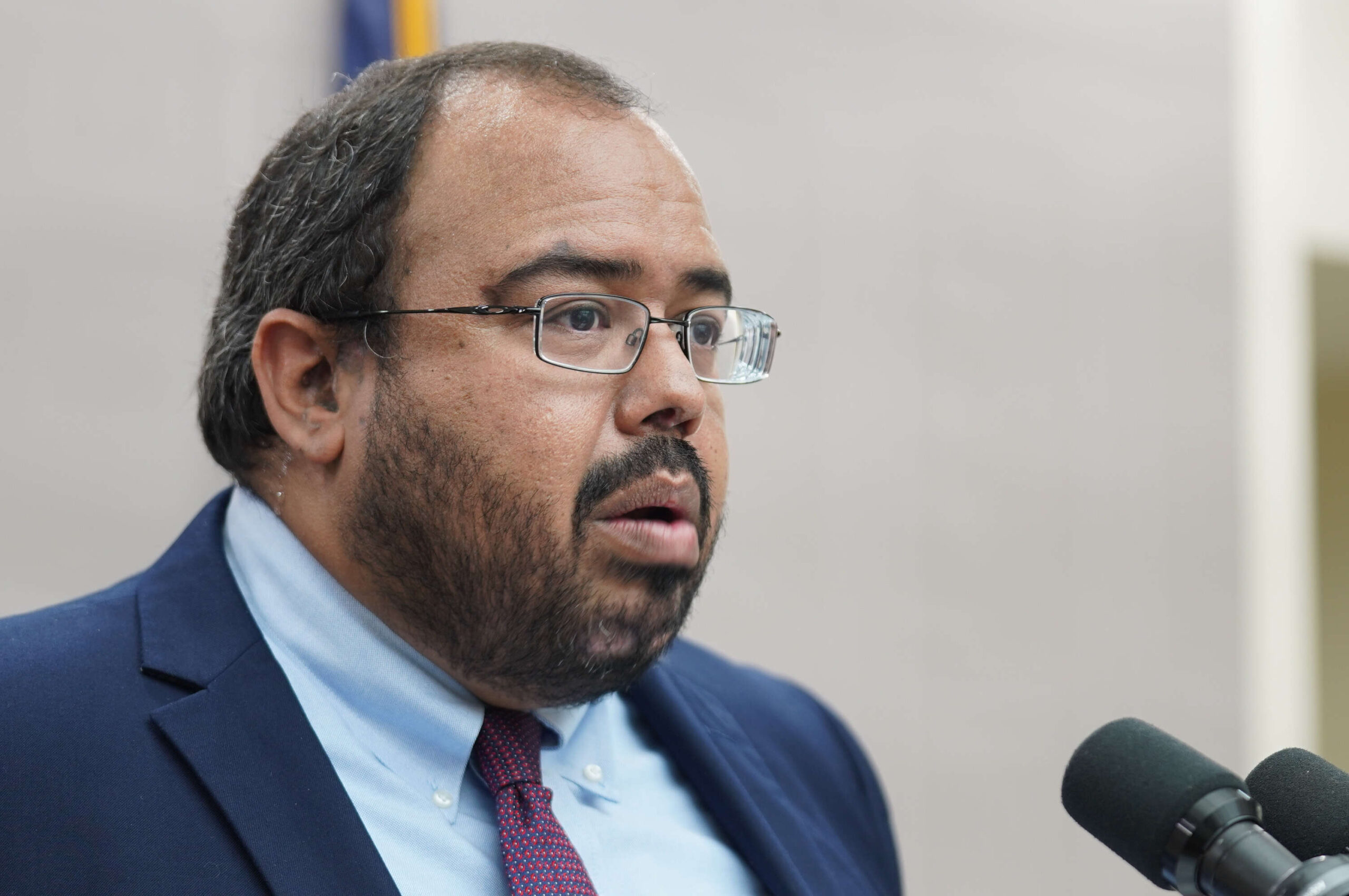 Ramos Parés cuestiona intervención de Legislatura en compra de purificadores