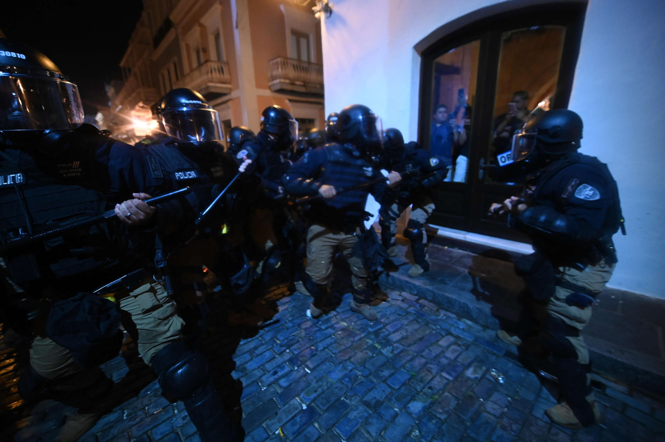ASPPRO pide acción contra policías agresores