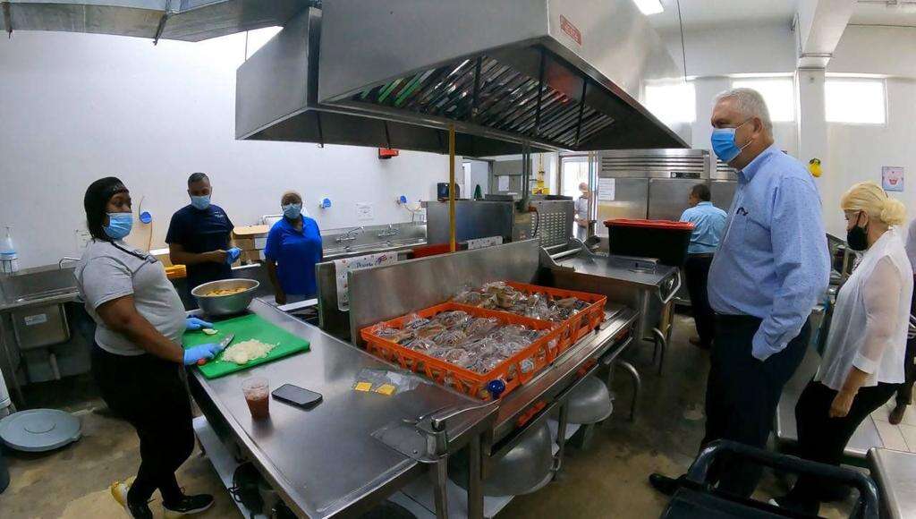 Orgulloso Rivera Schatz de logros por estudiantes de escuela José Celso Barbosa